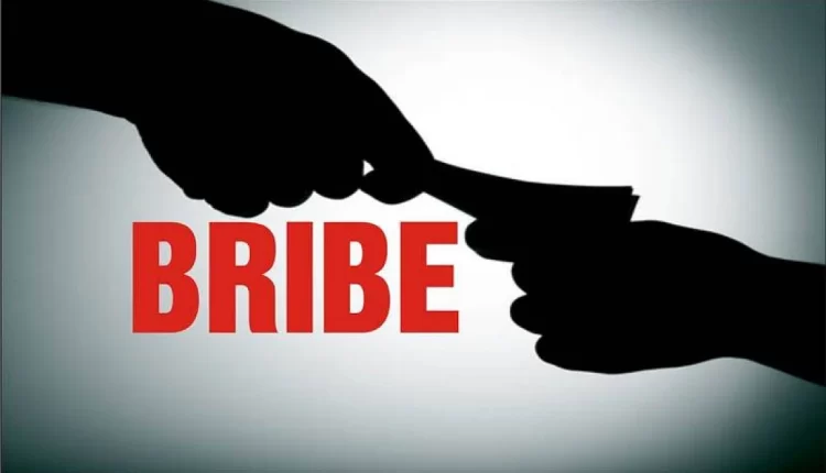 Assistant Commissioner of Pune Municipal Corporation arrested for accepting bribe through peon