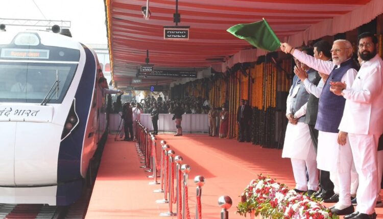 Prime Minister flagged off Nagpur-Bilaspur 'Vande Bharat Express