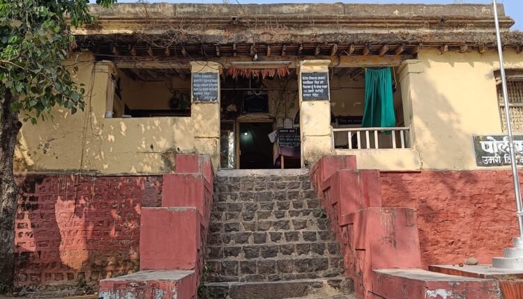 The walls of Umri Police Station also bear witness to the attack for freedom 1