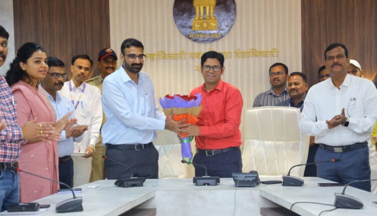 Rahul Kardile takes charge as District Collector of Nanded